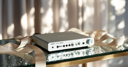 The Schiit Audio Magni Unity is often more affordable to buy from US stores than local French retailers