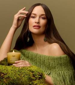 Buying the Boy Smells x Kacey Musgraves Deeper Well collection from Singapore even when US stores say no