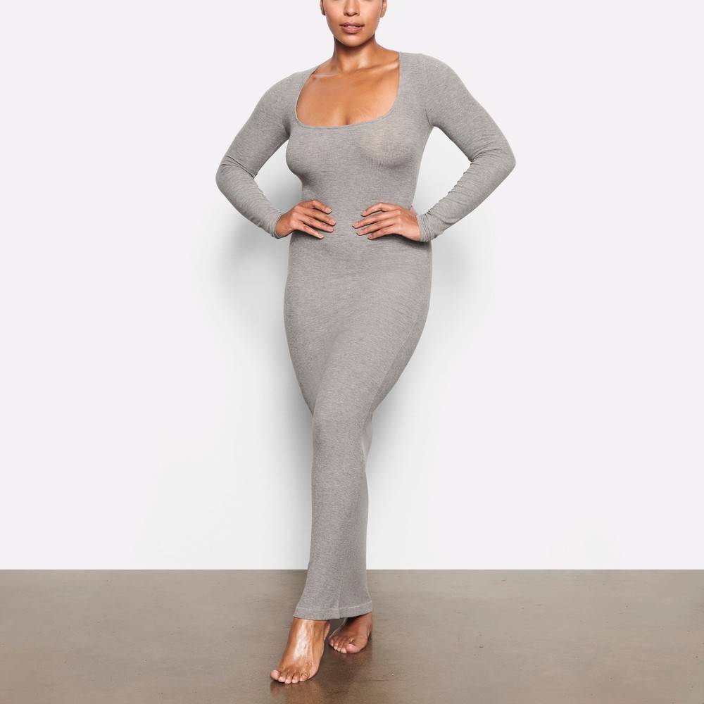 Save €45 on your Skims Soft Lounge Long Sleeve Dress by grabbing US restocks today