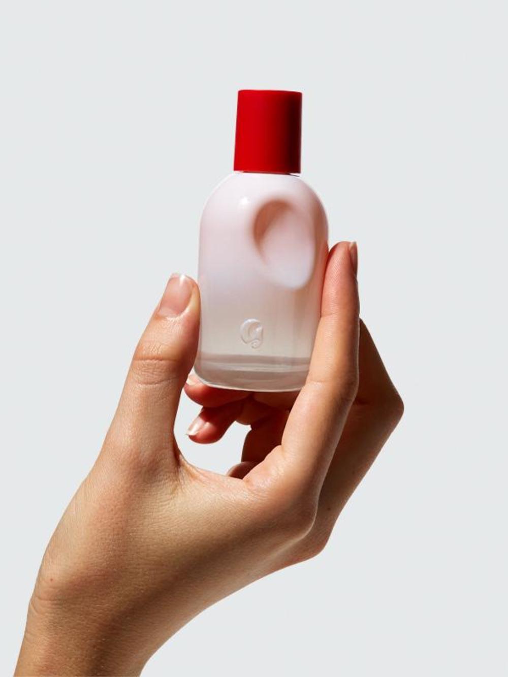 Why do UAE beauty enthusiasts struggle to source the Glossier You 100ml Jumbo directly from the US?