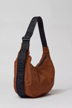 Snagging the Baggu Medium Nylon Crescent Bag in Thailand for 2026 feels like a pipe dream?