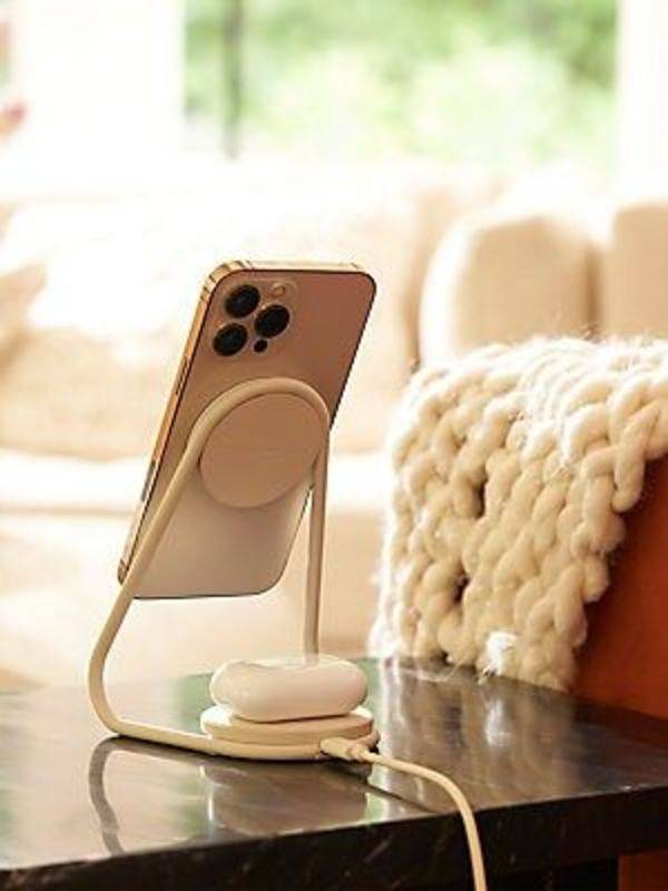 Courant MAG:2 Essentials Magnetic Dual Charger