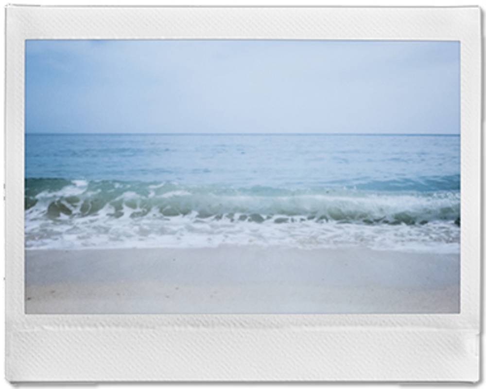 The reason why US bundles for the Fujifilm instax Wide 400 make sense for UAE photographers in 2026