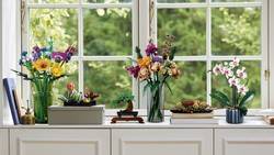 Why pay retail for plastic petals? A construction plan for landing the LEGO Pink Parrot 3-in-1 in Singapore