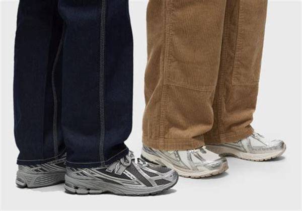 New Balance 1906R (US Exclusive 'Metallic Silver' Pack)