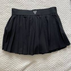 Aritzia US Store vs Australian Shopping: The math of the TNAGuide Tennis Skirt