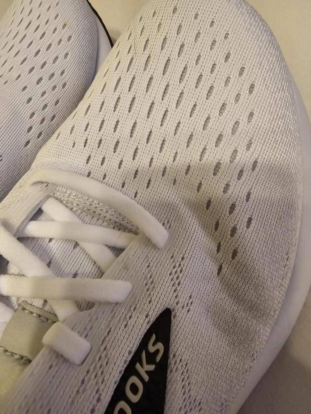 Belgian runners are currently facing a major price disadvantage on the Brooks Ghost 16 Victory Edition