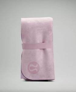 Save €45 on the Lululemon 2-in-1 Travel Mat by ordering from the USA before stocks vanish