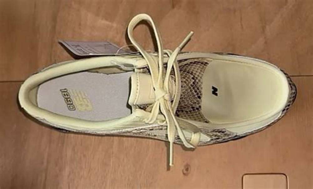 I am getting the New Balance 1890 Star Burst from the US for much less than Seoul retail