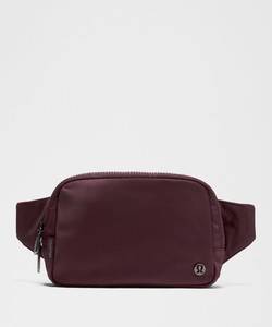 Using a freight forwarder to secure the Lululemon Everywhere Belt Bag 2L for Singapore delivery