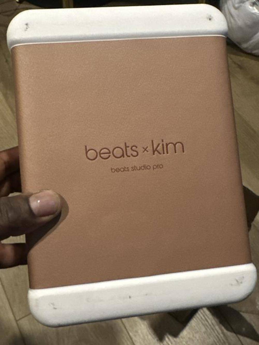 My strategy to ship Beats x Kim Kardashian Studio Pro to Australia before they sell out