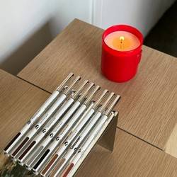 Save 15,000 KRW on the Glossier Boy Brow Arch by shopping US stores directly