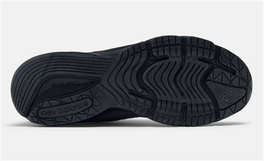 US New Balance 990v6 prices vs Spain store markups in 2026