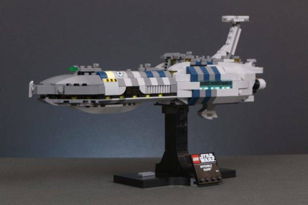 Warning for Singapore LEGO fans: My urgent strategy to secure the Invisible Hand 75377 before global stock dries up