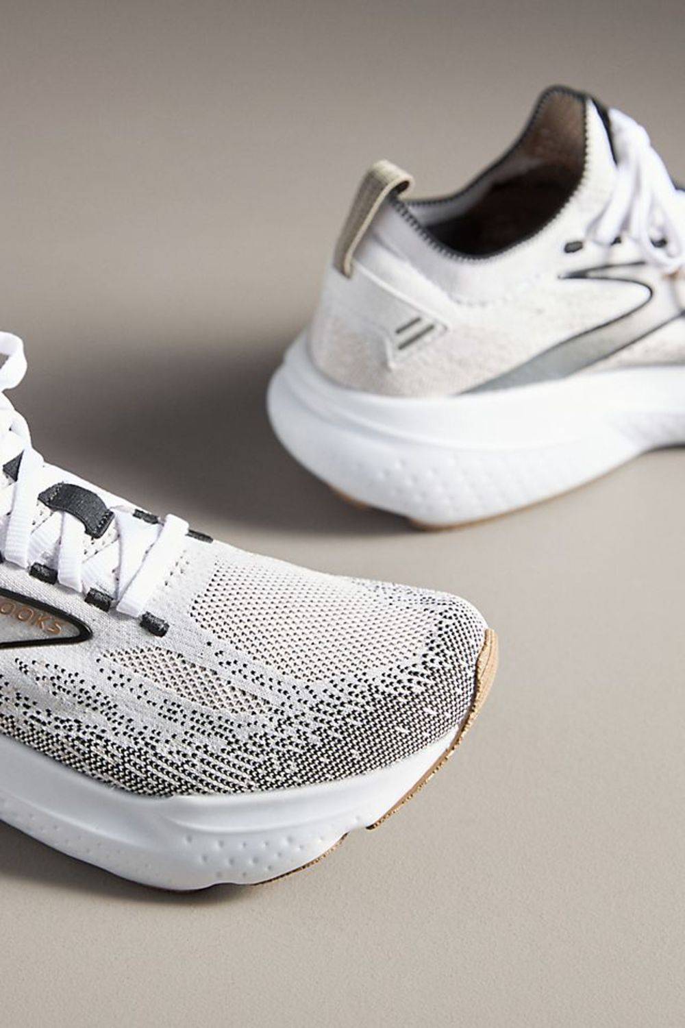 Secure the Brooks Glycerin 21 StealthFit Nightlife edition from US stores today