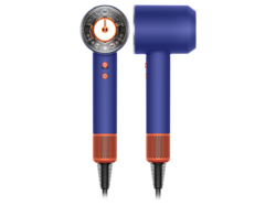 The US version of the 2026 Dyson Supersonic Nural Vinca Blue gift set includes a concentrator absent from Australian stock