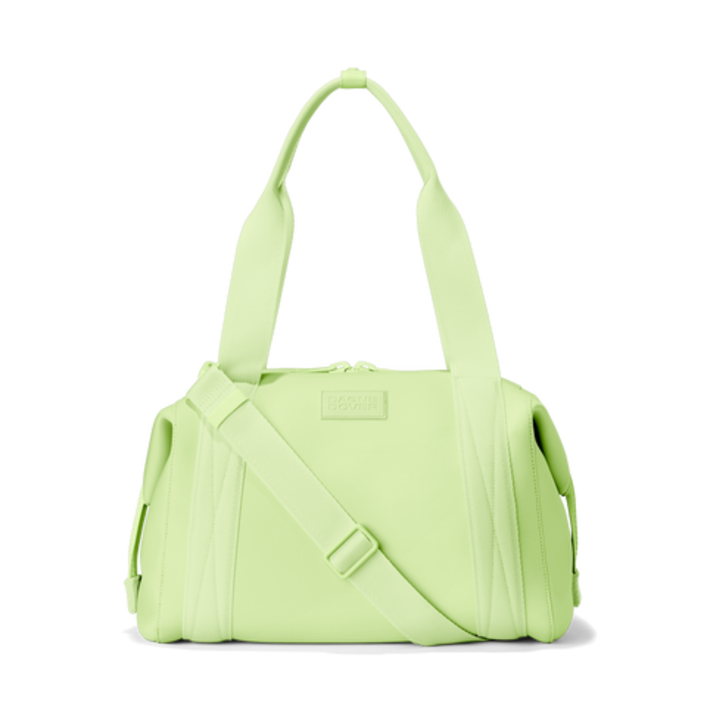Matcha Made in Heaven? The Landon Carryall vs. Basic Baggage for your 2026 Spain getaway