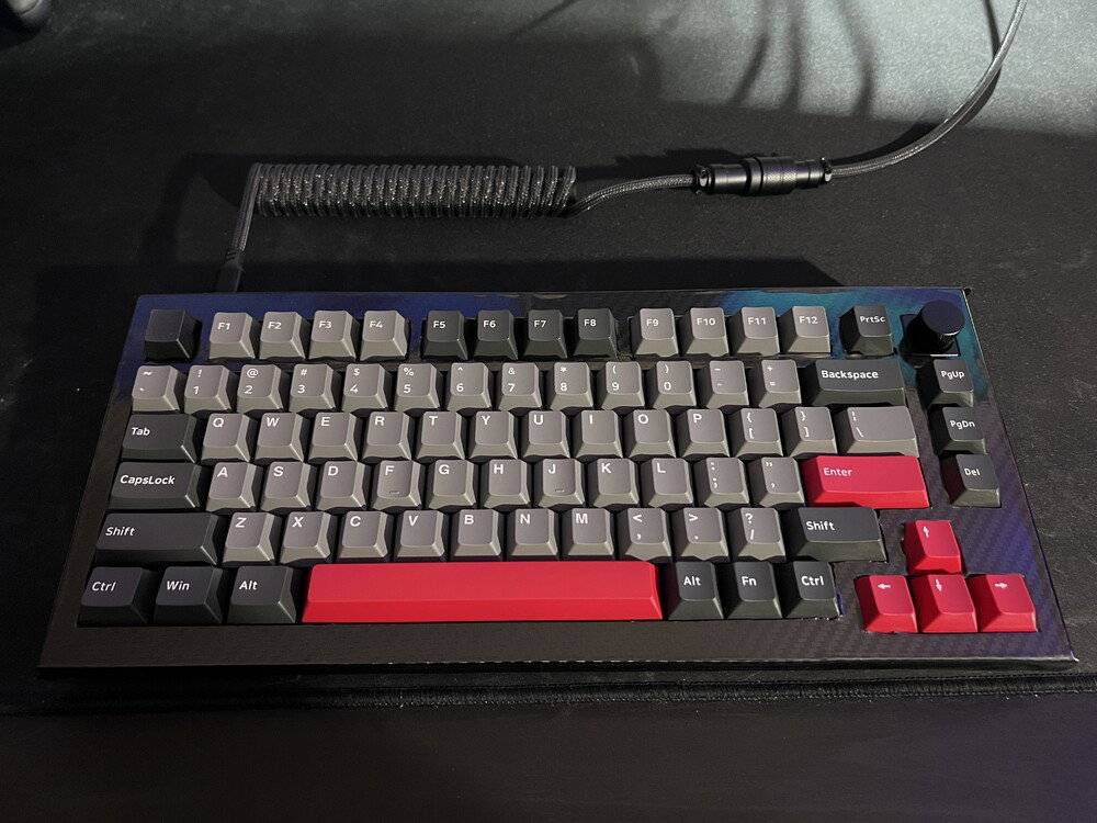 Keychron Q1 Max Carbon Fiber vs Standard Edition: Does the exclusive US acoustic profile justify the import effort for Singaporean collectors?