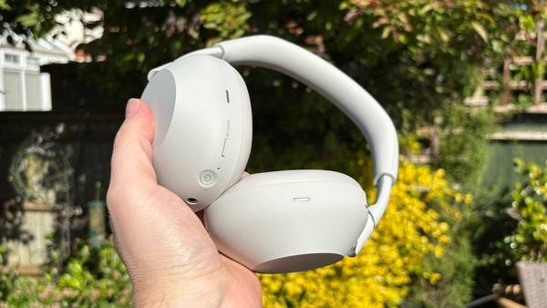 Sony WH-1000XM6 Wireless Headphones