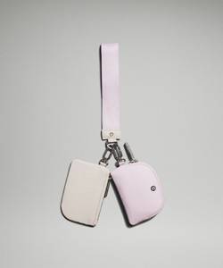 US Exclusives vs European Retail: The logic behind the 2026 Lululemon wristlet hype