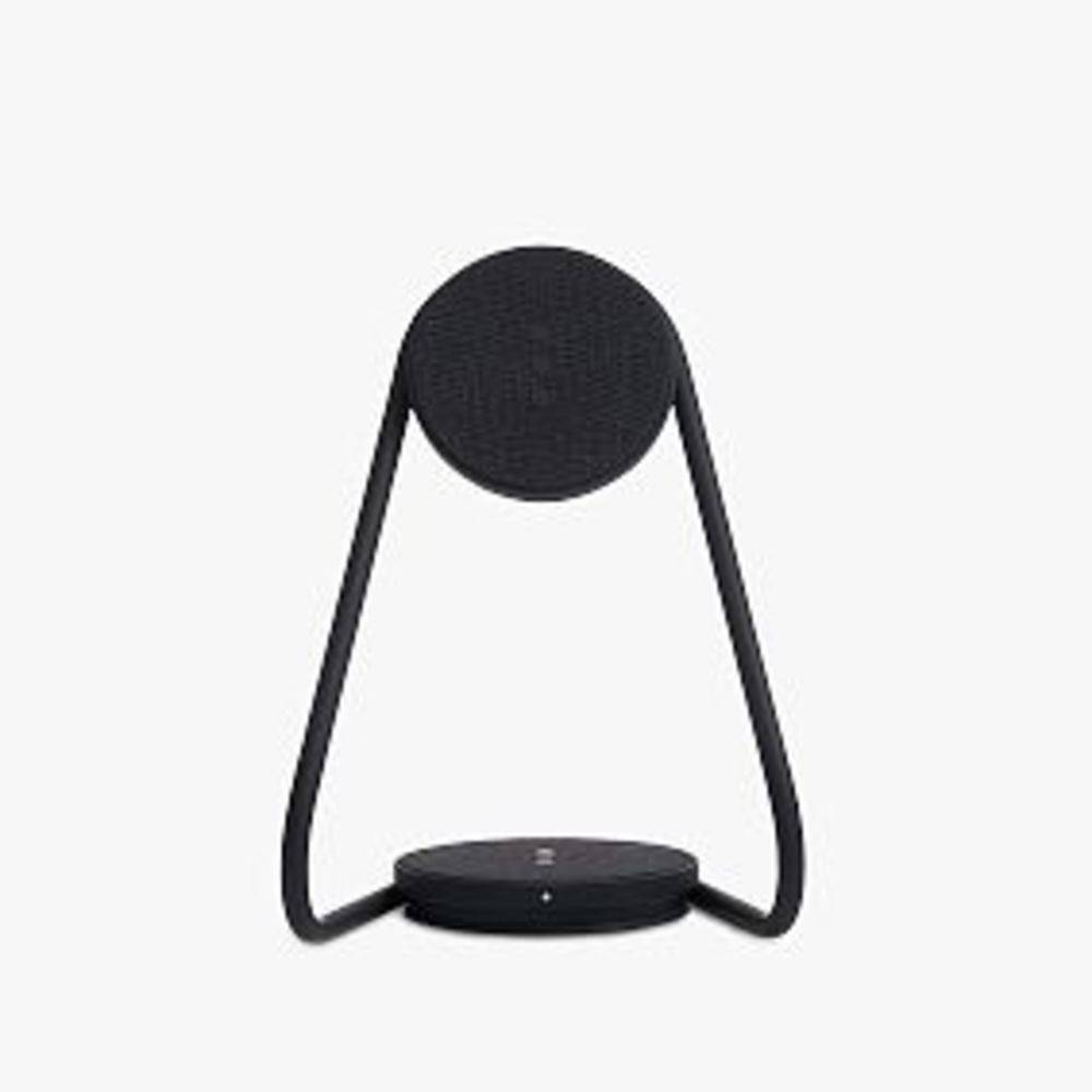 Risking your Swiss customs clearance for the Courant Mag:2 Essentials Magnetic Charging Stand