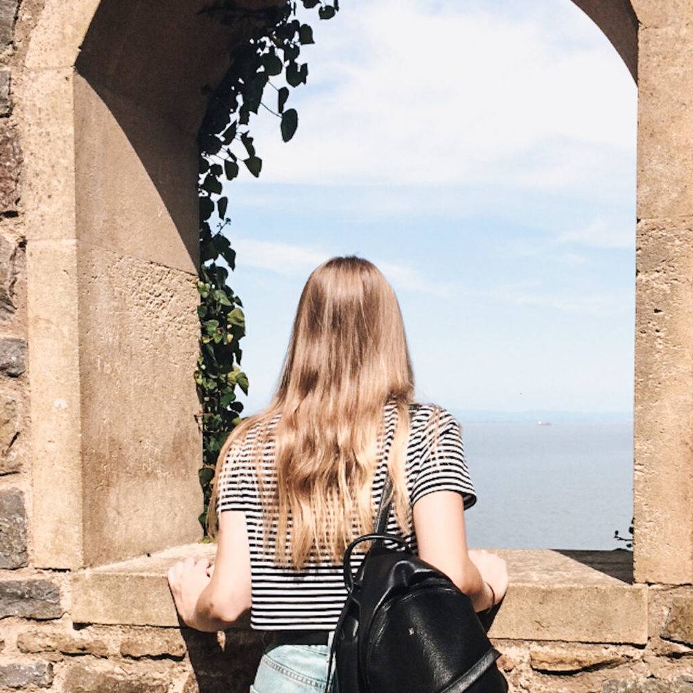 Save €35 on Rhode Neon Summer blushes using this 2026 blueprint for France delivery