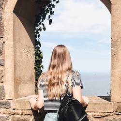 Save €35 on Rhode Neon Summer blushes using this 2026 blueprint for France delivery