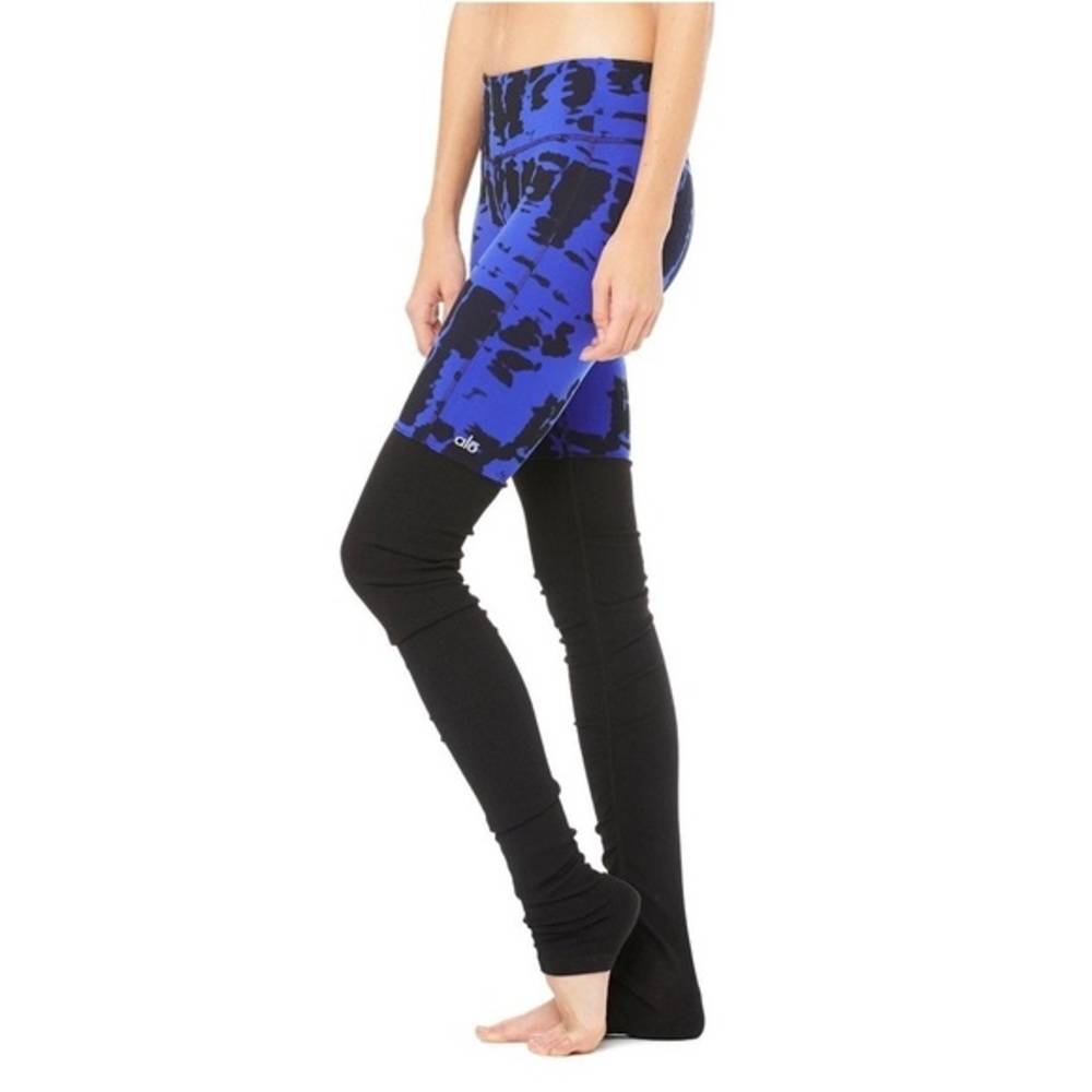 Save 35% on Alo Yoga 2026 Electric Blue Leggings with fast US shipping to Hong Kong