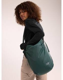 Why I recommend buying the 2026 Arc'teryx Heliad 12L Tote from the US for Spanish delivery