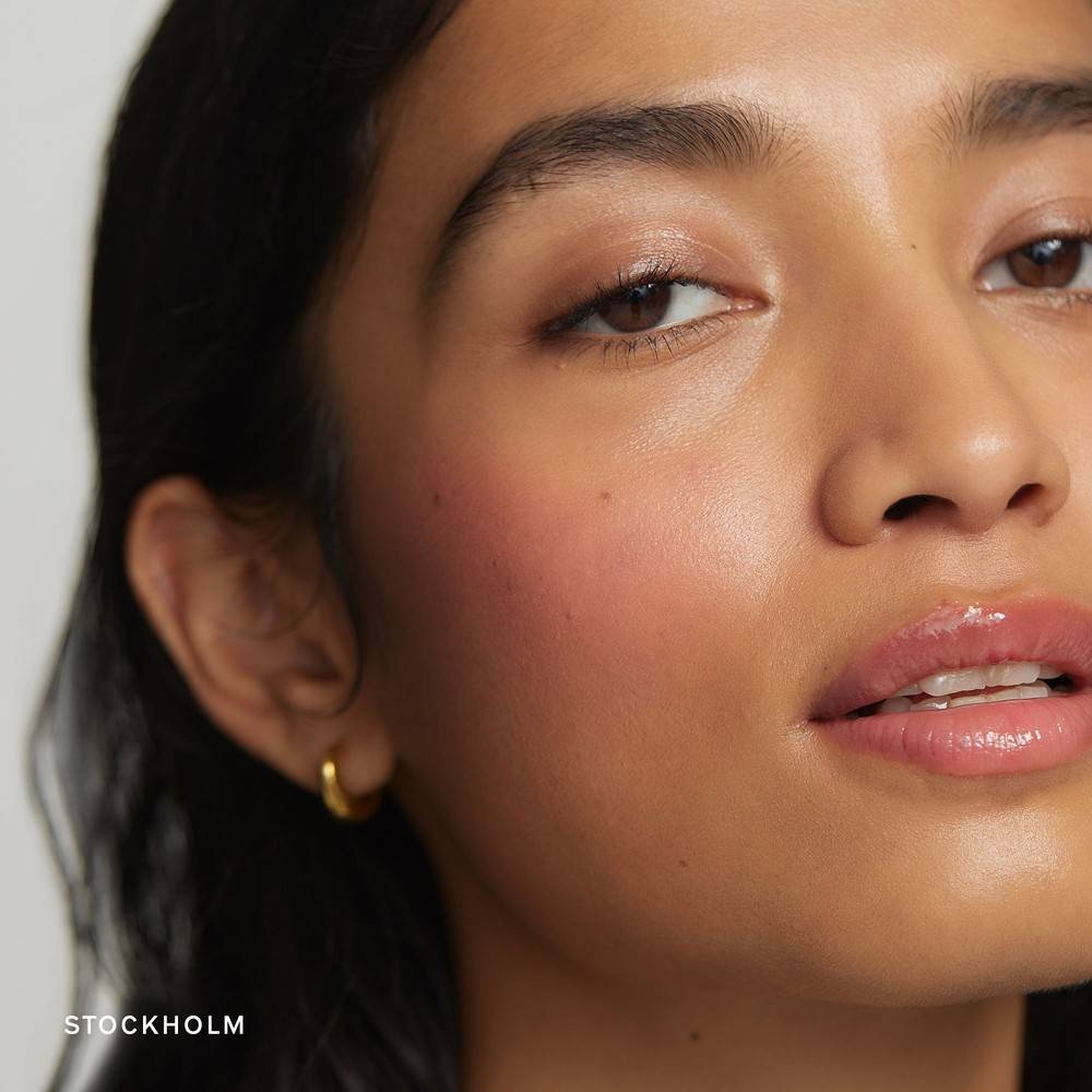 The reality of shipping Merit Beauty Stockholm Edition to Switzerland via a freight forwarder