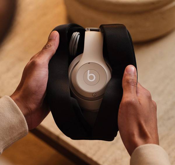 Beats Solo 4 Wireless Headphones (2026 'Matte Purple' Edition)