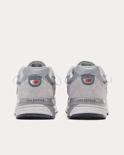 Why getting the New Balance 990v7 from the US vs. waiting for Hong Kong stock is surprisingly effortless