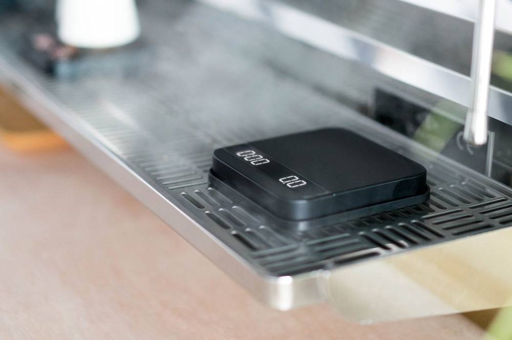 Why are Italian baristas suddenly obsessed with importing the Acaia Lunar 2026 Edition from across the Atlantic?