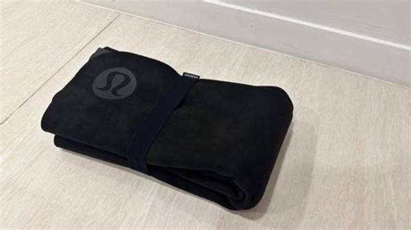 Lululemon 2-in-1 Travel Yoga Mat (2026 Summer Series)