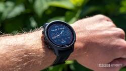 Will a Garmin Forerunner 975 Solar from America run circles around Italian retail prices?