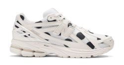 Connecting the dots on a cheaper New Balance 1906R Polka Dot Pack by shopping directly from the US