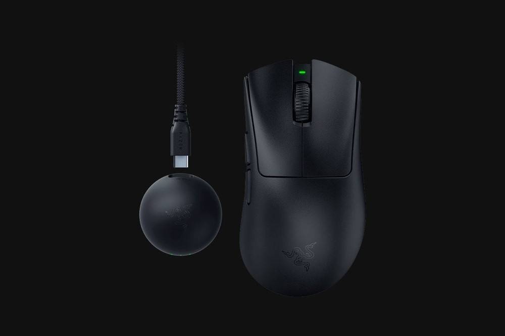 Is the Razer DeathAdder V4 Pro Mercury Edition a US-exclusive mirage for gamers in Italy?