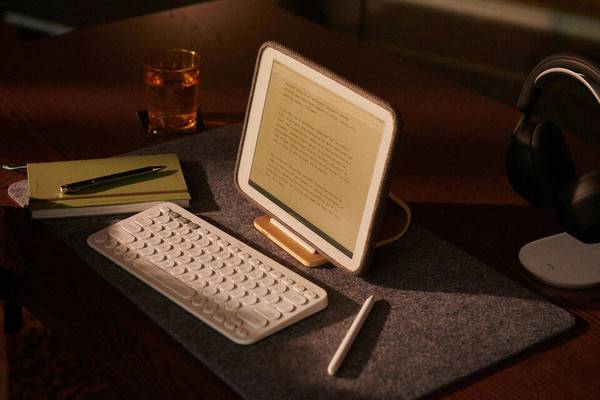 Daylight Computer DC-1 Tablet
