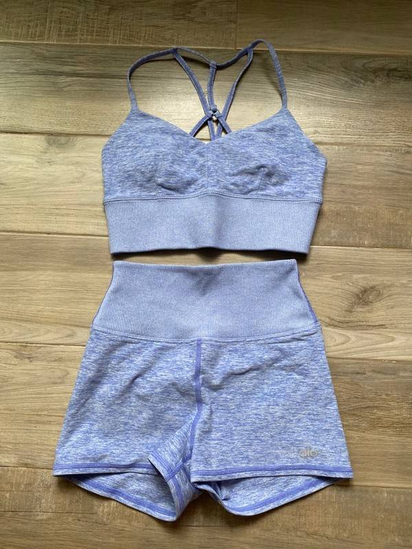 Alo Yoga 'Aura' Seamless Set (Lavender Haze)