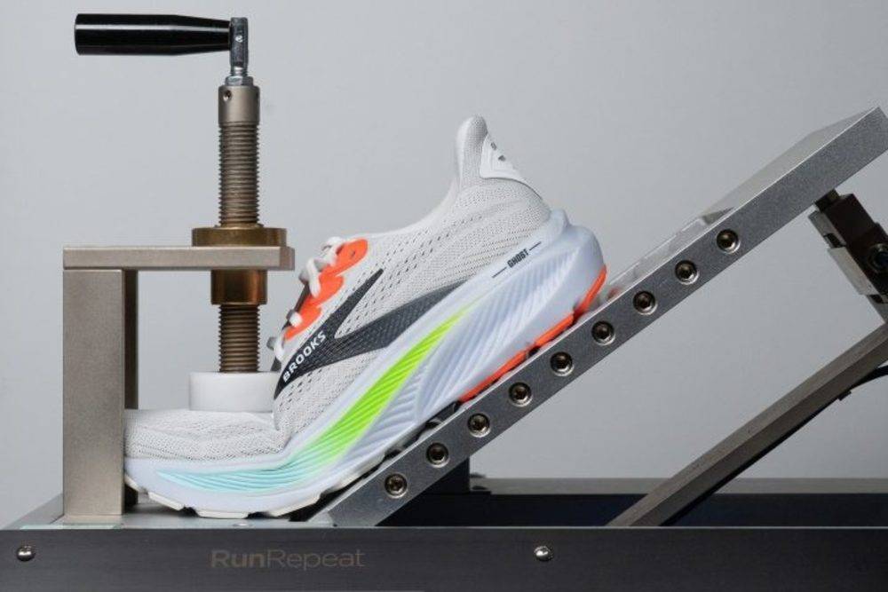 I paid less for the 2026 Brooks Ghost 17 by using a US freight forwarder for my Spain delivery