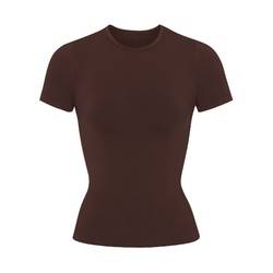 Singaporeans are questioning if the 2026 Skims Soft Smoothing T-Shirt is worth the shipping effort.