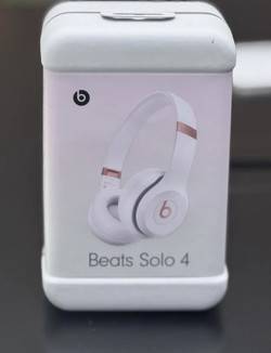 Securing the Beats Solo 4 Pro 2026 Edition via priority US freight forwarding to Hong Kong