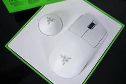 Buying the Razer Viper V4 Pro (2026 Edition) from US stores at a fraction of the local cost