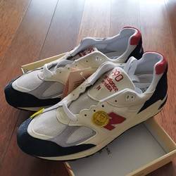 I bought the New Balance 990v7 from the USA and skipped all the usual NZ shipping paperwork