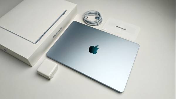 Apple MacBook Air 13-inch (M4 Chip, June 2026 Release)